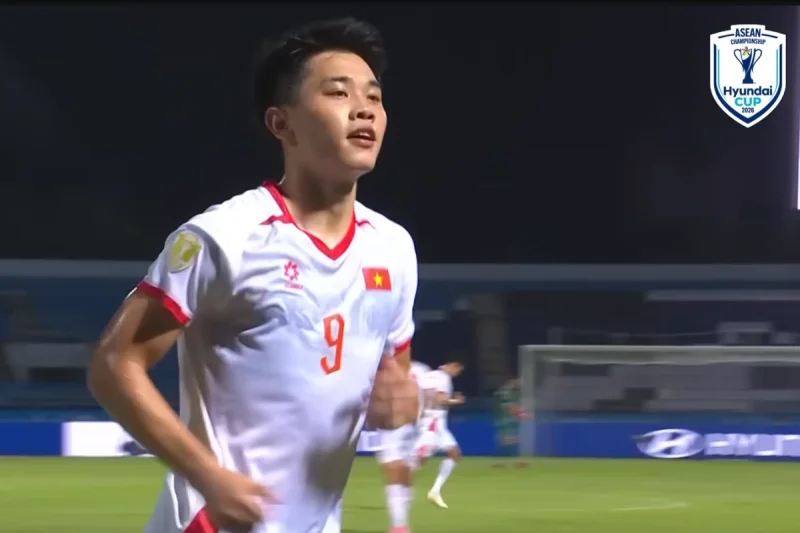 Striker Vietnam Bidik 3 Poin Lawan Singapura, Modal Jelang Lawan Timnas Indonesia