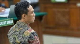 Bupati Nonaktif Cilacap Didakwa Minta Kepala OPD Kumpulkan Rp568 Juta untuk THR