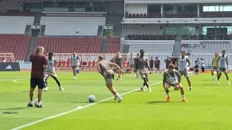 Aston Villa Jalal Stadion GBK, Alejandro Garnacho Cs Latihan di Bawah Terik Matahari