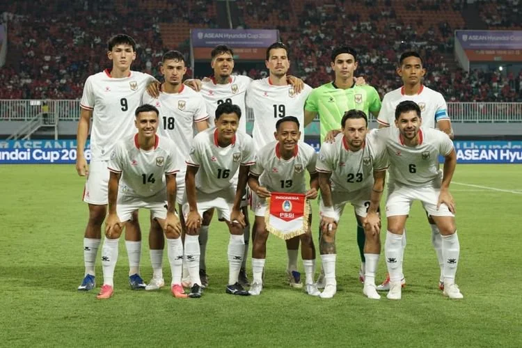 Para pemain Timnas Indonesia berpose jelang laga kontra Kamboja di Piala AFF 2026. Pertandingan Indonesia vs Kamboja merupakan laga pertama Grup A ASEAN Championship 2026 atau Piala AFF 2026 di Stadion Pakansari, Cibinong, pada Senin (27/7/2026) malam WIB.