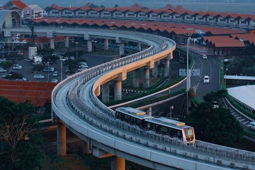 Potret Skytrain Bandara Soekarno Hatta (instagram.com/infotangerang.id)