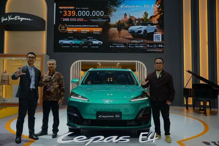 Beli Lepas L8 PHEV atau E4 EV, konsumen mendapat garansi baterai hingga 8 tahun atau 160.000 km. 