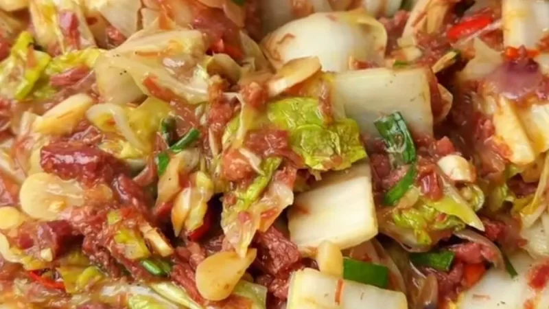 Resep Oseng Sawi Kornet, Lauk Praktis Gurih Pedas yang Bikin Nambah Nasi
