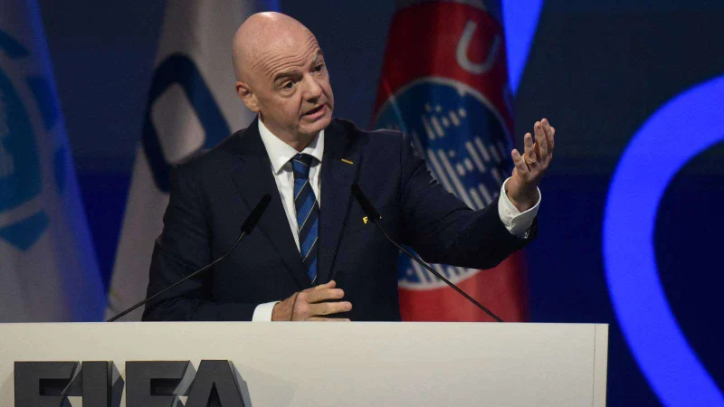 Penasihat Senior Infantino Mengumumkan Pengunduran Dirinya, Ungkap Detail Usulan Penjualan Piala Dunia