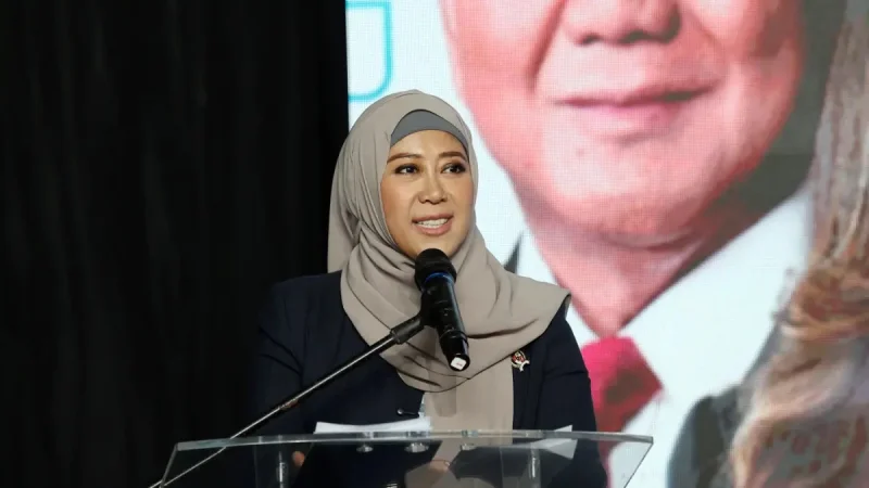 Registrasi SIM Biometrik Sediakan Bilik Khusus untuk Pengguna Berhijab, Menkomdigi Meutya Tekankan Layanan yang Inklusif