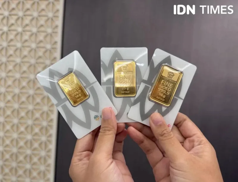 Cek Harga Emas Antam Hari Ini, Turun Rp20 Ribu per Gram