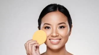Bedak untuk Kulit Sawo Matang dan Berminyak, 5 Pilihan yang Bikin Wajah Tetap Matte Seharian