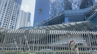 Jakarta Harus Terlihat Aman dan Hijau, Pramono Minta Mal Ganti Pagar Tinggi dengan Pohon