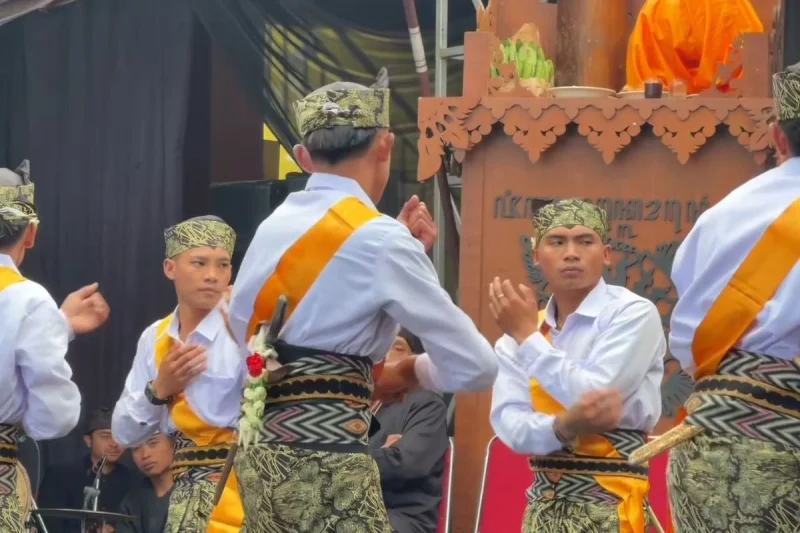 Mengenal Tari Sodoran, Ritual Sakral Suku Tengger Pemakna Sejarah Terciptanya Manusia