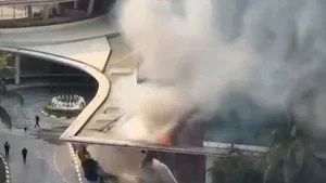 Detik-detik Kebakaran di Hotel Pullman Jakarta Barat