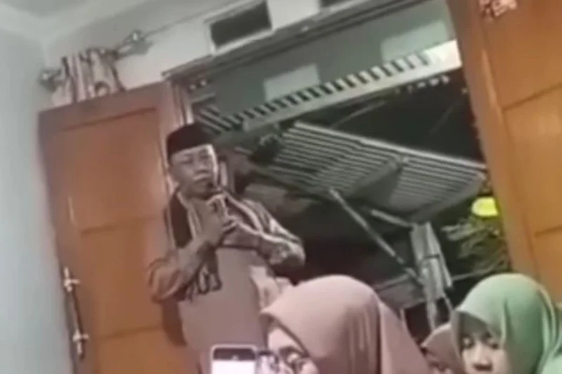 "Ayah Berangkat, Ya Bang" Pamitan Terakhir Ustaz Firdaus Sebelum Wafat Saat Ceramah