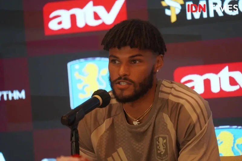 Sopannya Aston Villa: Selalu Ucapkan Terima Kasih ke Sopir Bus