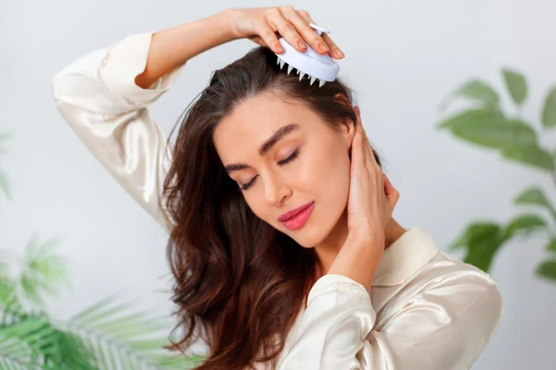 Tak Perlu ke Salon, Ini 6 Cara Mengatasi Rambut Kering di Rumah