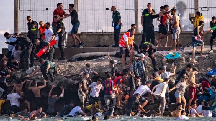 Zionis Rayakan Invasi 60.000 Migran ke Spanyol, Ini 4 Faktanya