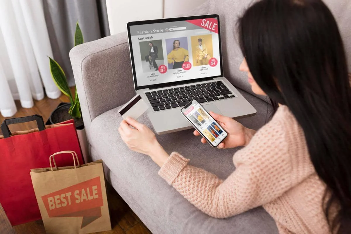 ilustrasi belanja online 
