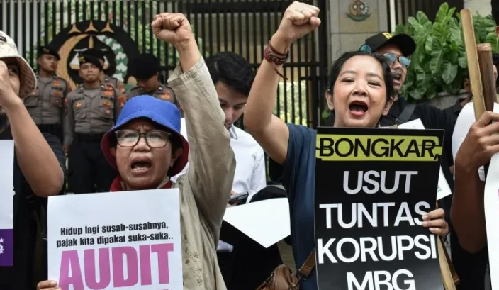 Video Aksi Ricuh yang Disebut Demo BEM UI Kawal Putusan MK soal MBG Ternyata Hoaks