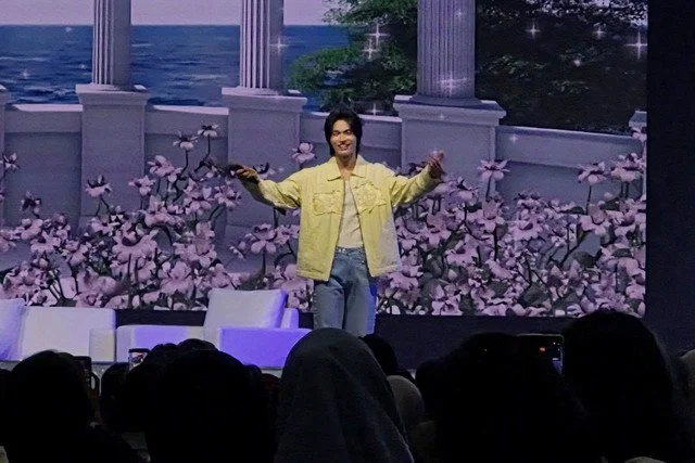 Interaksi Manis Win Metawin dan Snowball Power Warnai Fan Meeting di Jakarta