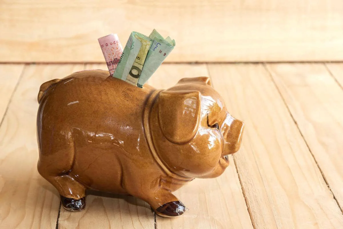 ilustrasi savings, tabungan, menabung, celengan