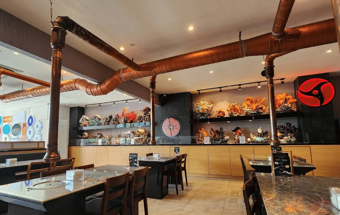 Hasha Grill & Sushi 