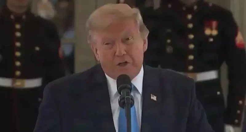 Trump Batalkan Serangan Militer ke Iran demi Peluang Kesepakatan Damai