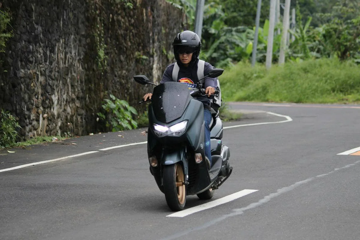 ilustrasi motor matic