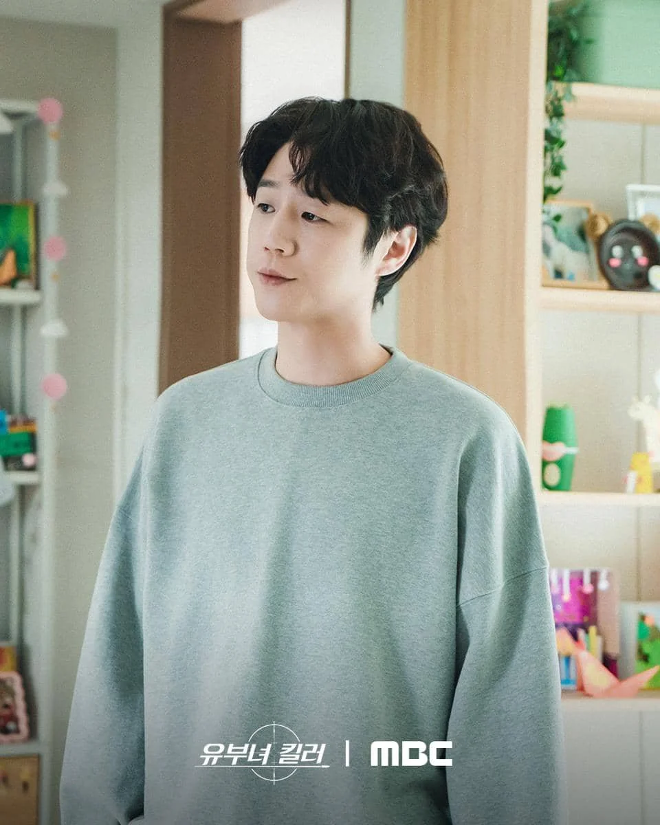 Potongan adegan dari drama Korea Killer of Married Woman produksi MBC dengan suasana cerita serial tersebut.