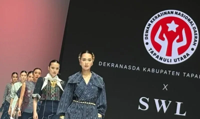 Menpar Menyebut Desainer Berperan Penting Mengenalkan Budaya Indonesia Lewat Fesyen