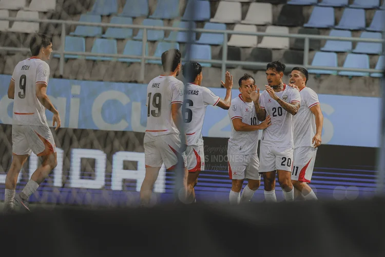 Para pemain Timnas Indonesia merayakan gol Shayne Pattynama dalam pertandingan kedua Grup A ASEAN Championship 2026 atau Piala AFF 2026 Timnas Indonesia vs Timor Leste ini digelar di Stadion Chonburi, Thailand, Jumat (31/7/2026) sore WIB.