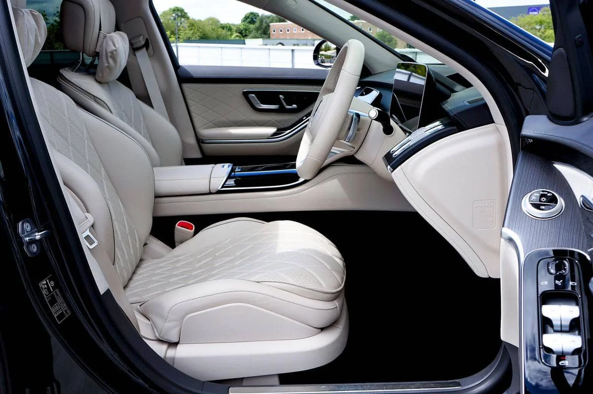 ilustrasi interior mobil