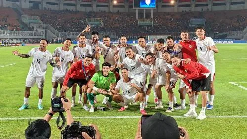 Skuad Timnas Indonesia berfoto usai menghajar Timnas Kamboja 5-1 (Foto: Okezone/Isra Triansyah)