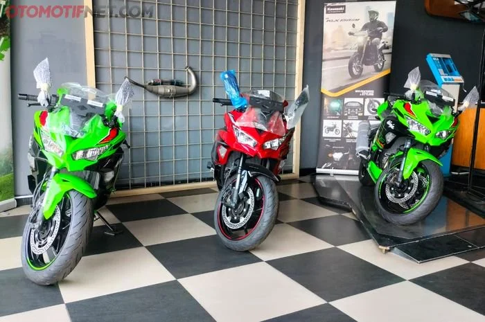 Kawasaki Ninja ZX-4RR Tahun 2026: Sekarang Dijual Segini