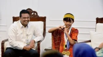 Siswi SD Peraih Emas Olimpiade Asia Dihadiahi Rumah hingga Beasiswa oleh Gubernur Bobby