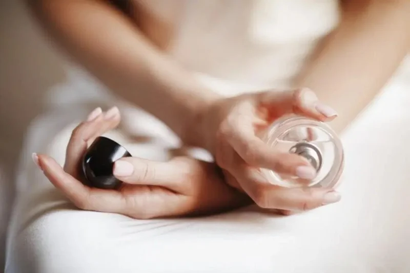 8 Parfum Wanita Tahan Lama 24 Jam, Wanginya Melekat!