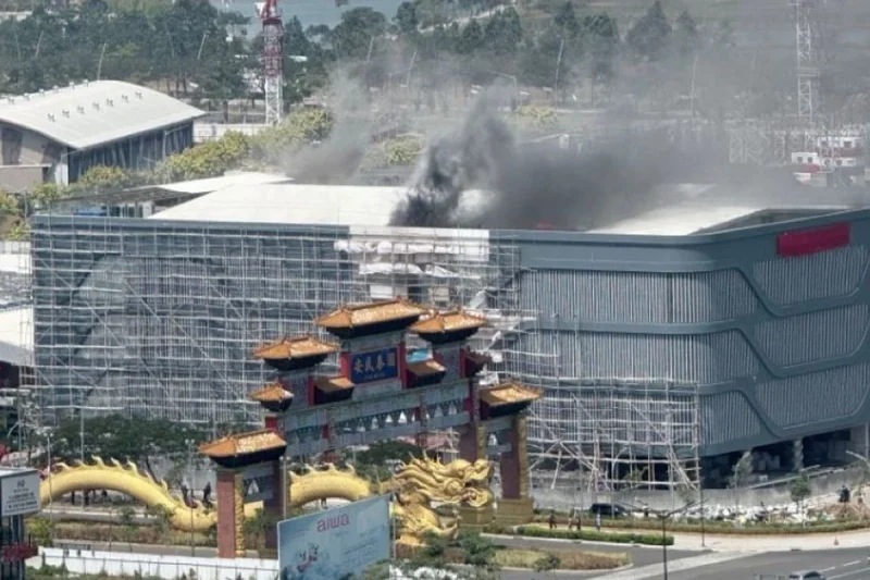 Penyebab Kebakaran Gedung di PIK 2 Masih Diselidiki, Material Glasswool Picu Asap Tebal