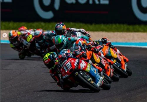 Hakim Danish start dari posisi 3 Moto3 Brasil 2026 hakimdanish_13