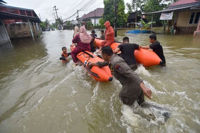 Banjir Rendam 3 Kecamatan di Padang, Wagub Minta Warga Waspada Cuaca Ekstrem