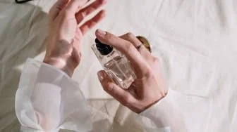5 Parfum Lokal Aroma Clean yang Segar Tahan Lama untuk Pria dan Wanita