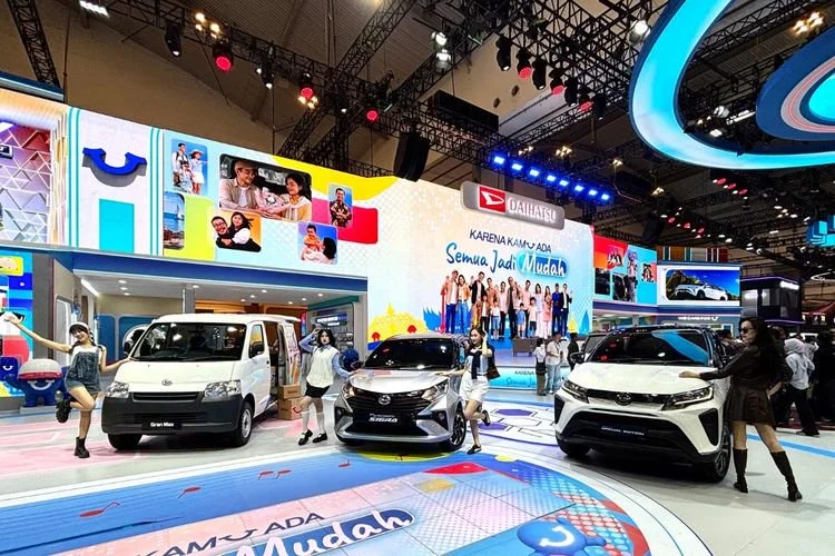 Daihatsu memperkenalkan tiga kendaraan dengan penyegaran baru, yaitu New Astra Daihatsu Sigra, Terios Special Edition, dan Gran Max Blind Van 1.5 M/T AC PS pada ajang GIIAS 2026.