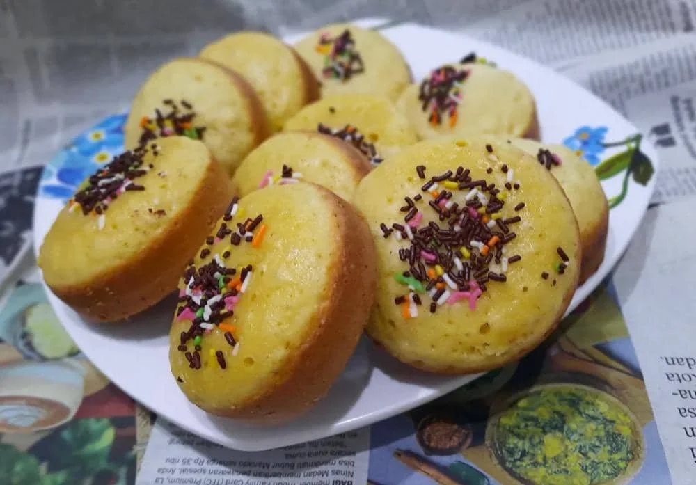 ilustrasi kue cubit yang sudah matang 
