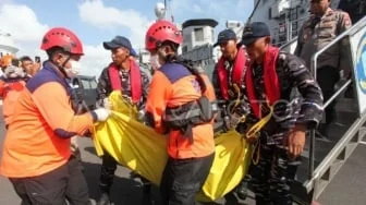 Korban Kebakaran KMP Mutiara Santosa II Berhasil Dievakuasi, Ini Kata Wamenhub