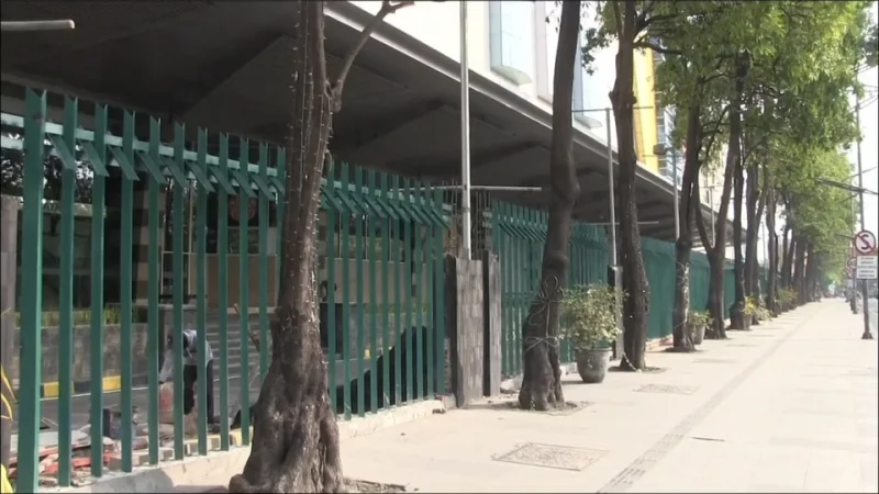 Pagar Mal di Surabaya Jadi Sorotan, Eri Cahyadi Siapkan Aturan