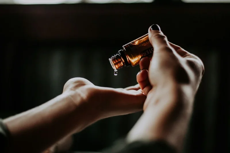 Benarkah Essential Oil Bisa Perbaiki Mood? Ini Kata Ahli