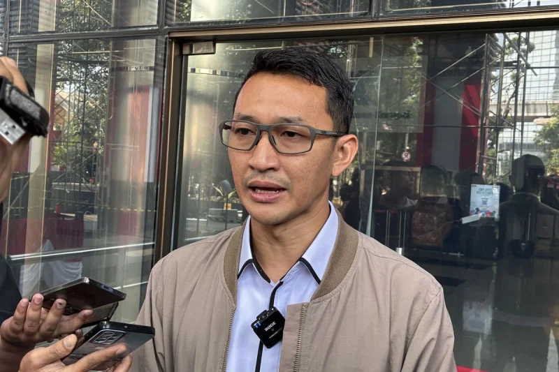 KPK Sita 8.500 Dollar Singapura dari Penggeledahan Kantor Imigrasi Jakarta Selatan