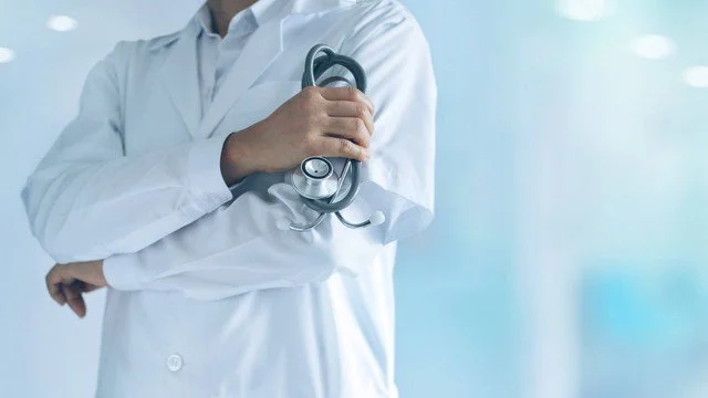 Gaduh Dokter PPDS yang Diduga Cibir Pasien BPJS: Respons Menkes-Disanksi