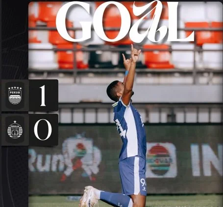 Barros cetak gol pembuka Persib Bandung ke gawang Persija Jakarta officialpialapresiden