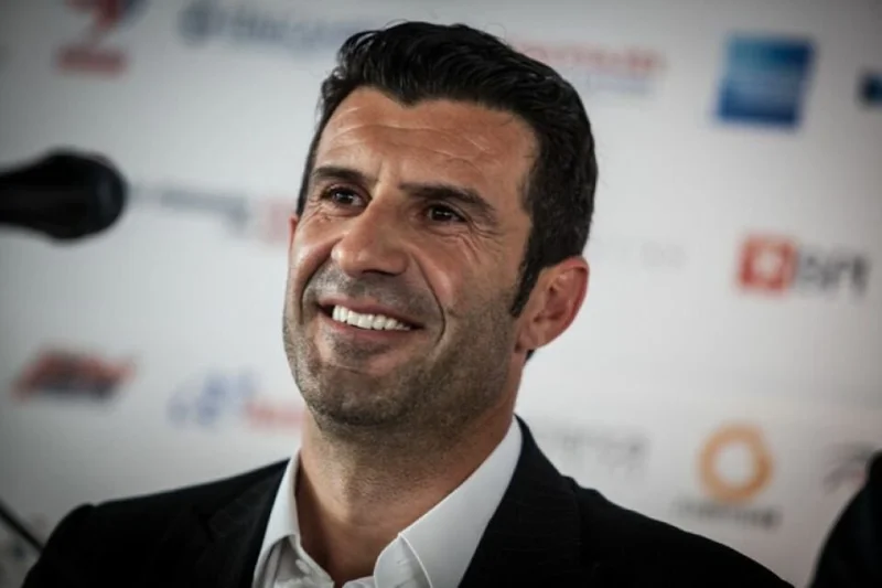 Luis Figo Desak Gianni Infantino Mundur dari Presiden FIFA