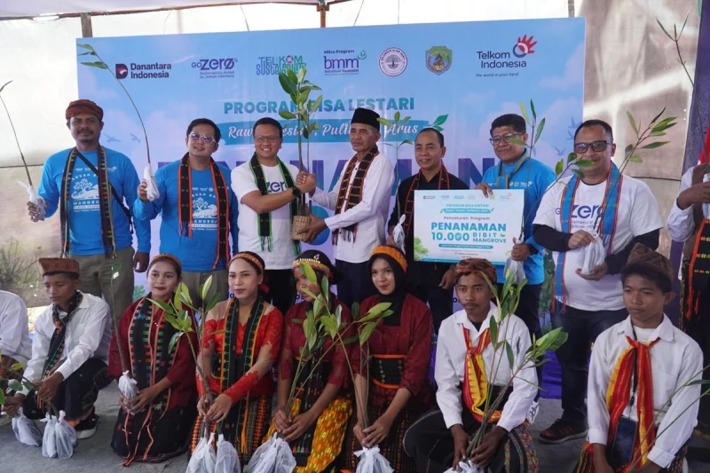 TelkomGroup Tanam 20 Ribu Mangrove di Jepara dan Manggarai Barat