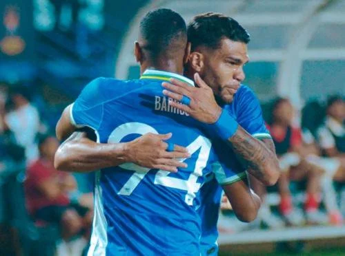 Persib Bandung vs Arema FC. (Foto: Instagram/persib)