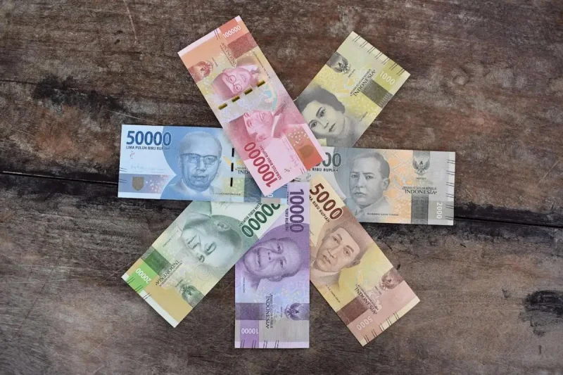 Rupiah Dibuka Menguat Tipis ke Rp17.908 per Dolar AS