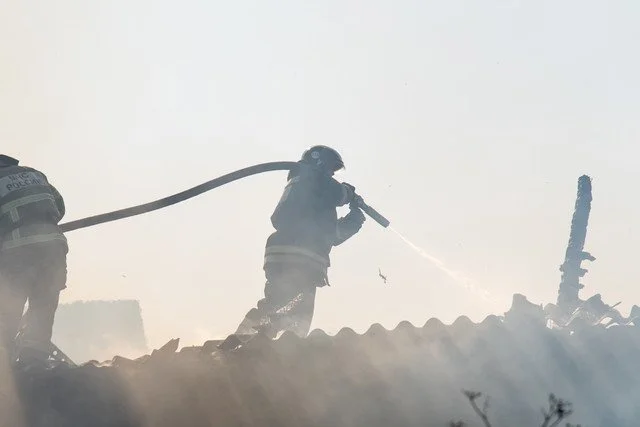 SDN 04 Srengseng Sawah di Jaksel Terbakar, 15 Unit Damkar Dikerahkan